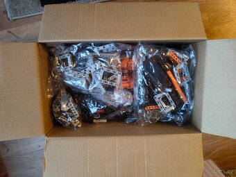 SLEVA - Porsche 911 GT3 RS - NOVÉ - 2704 dílků - 3