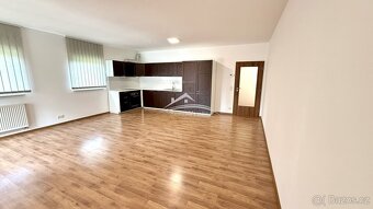 Pronájem pěkného zděného bytu 3+kk 91 m2 s garáží, Havlíčkův - 3