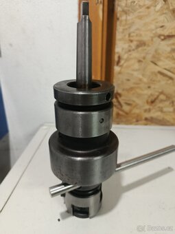 Zavitovaci hlava - 3