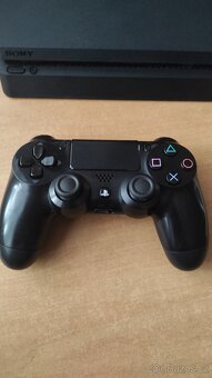 PlayStation 4 Slim (PS4) - 3