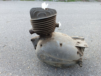Motor ČZ 125T - 3