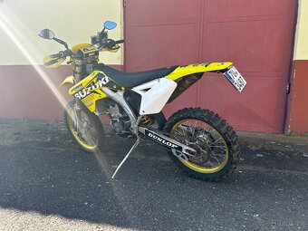 Suzuki rmz 250 - 3
