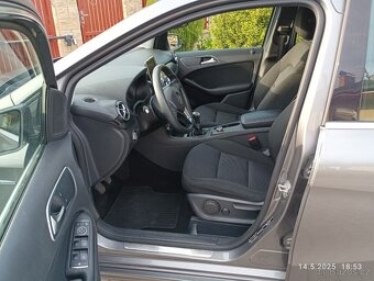 Mercedes Benz B 180 model 2012 - 3
