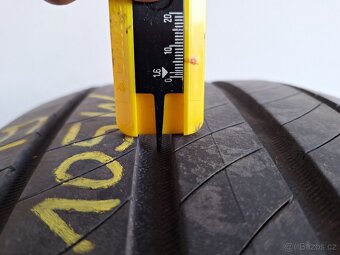 Prodám letní pneu 235/55/19 105w Michelin - 3
