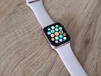 Apple Watch 4 40mm Rose Gold - 3