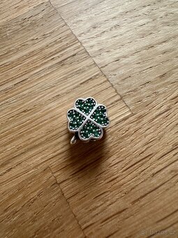 Zelený pavé čtyřlístek na Pandora náramek - 3