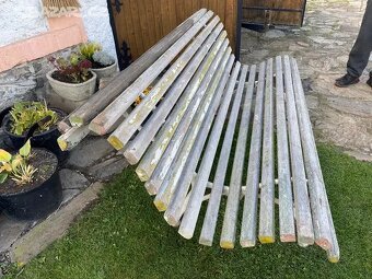 Stara litinova lavicka - 3