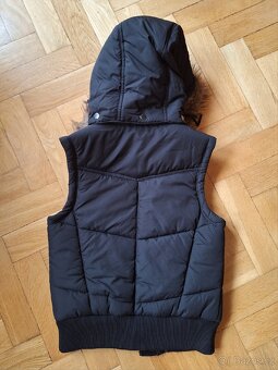 Vesta s kapucí - 3
