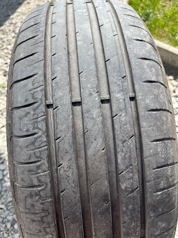 Pneumatiky Goodyear 215/55R17 - 3