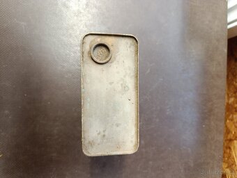 Stará plechovka od střelného prachu - 3