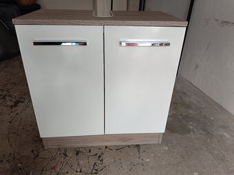Skříňka pod umyvadlo - 3