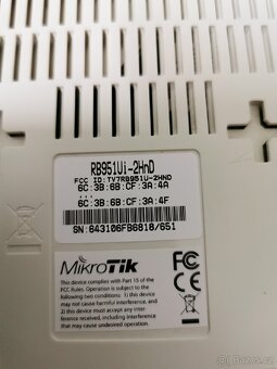 Router MikroTik RB951Ui-2HnD - 3