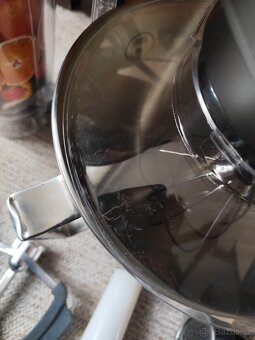 „Sencor Kitchen Master STM 7878BK – kuchyňský robot s příslu - 3