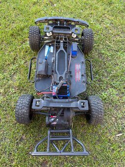 Rc auto Traxxas 1:10 - 3
