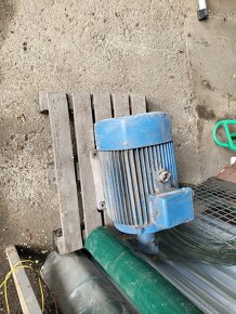 Prodám motor patkovy - 3