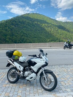 Honda 125 XL Varadero - 3