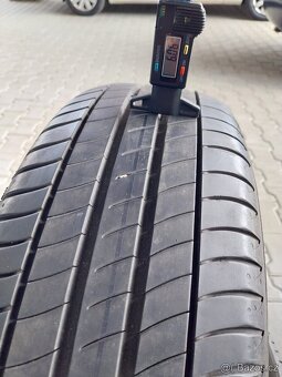 Prodám 2 x letní pneu Michelin 195/55/20 RENAULT SCENIC 4 - 3
