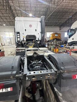 Prodam Mercedes Actros 1843 - 3