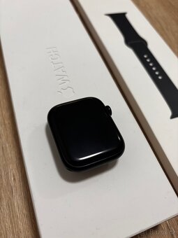 Apple Watch 9, 45mm, temně inkoustové, baterie 100% - 3
