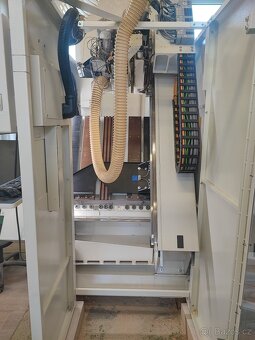 CNC vrtací a obráběcí centrum značky SCM - 3