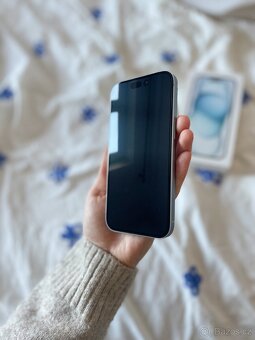 iPhone 15 modrý 128 GB - BEZ MOŽNOSTI SIM KARTY - 3