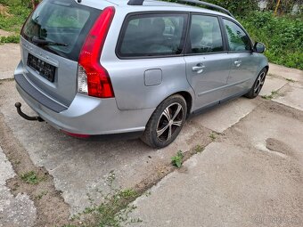 Volvo V 50 2.0 Diesel 100kw Kombi Automat Klima/Na opravu//. - 3