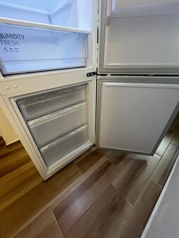 Lednice s mrazákem Samsung Wi-Fi, 344 l, jako nová, v záruce - 3