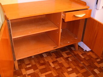 Obývací stěna k renovaci - 3