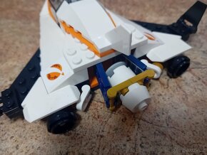 Lego City 60224 Údržba vesmírné družice - 3