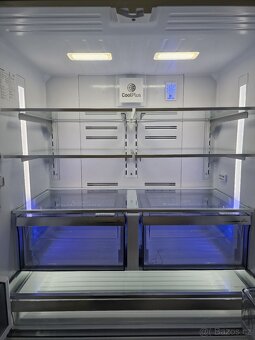 Americká lednička Grundig s vinotekou - 3