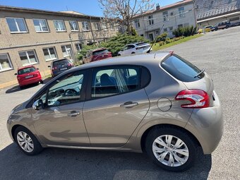 Peugeot 208 - 3
