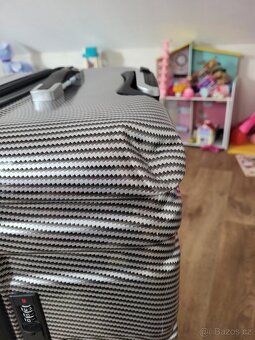 XL cestovní kufr - plně funkční, drobné poškození - 3