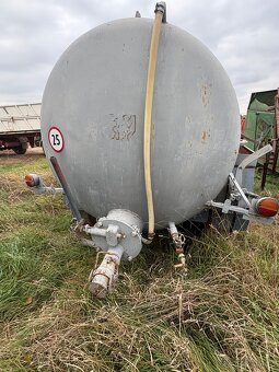 Cisterna fekál 8300L - 3