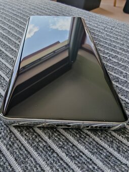 Huawei Mate 50 Pro stříbrný - 3