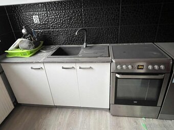 Kuchyňská linka se spotřebiči (kromě myčky) - 3