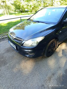 Hyundai i30 1.4 , 80 KW, rv 2009 , nová STK - 3