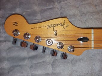 Fender Stratocaster Mex. - 3