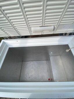 MRAZÁK - ELECTROLUX - 300 L - 3