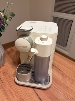 kávovar Nespresso Gran Lattissima - 3