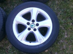 Prodám 4x Originál Litá kola na ŠKODA FABIA 2  195/55 R15 - 3