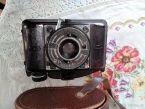 Starý fotoaparát zn.Pionýr s kož.brašnou - 3