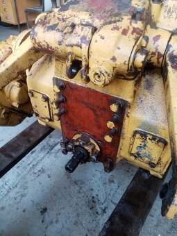 Zetor 6718 díly - 3