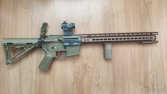 Airsoft AR-15/M4 + příslušenství - 3