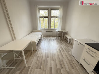 Pronájem bytu 1+kk 28 m2 P5 Smíchov po rekonstrukci cihla ne - 3