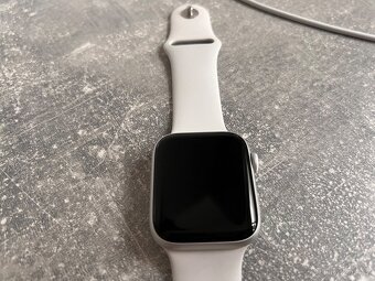 Apple Watch SE 44mm - 3