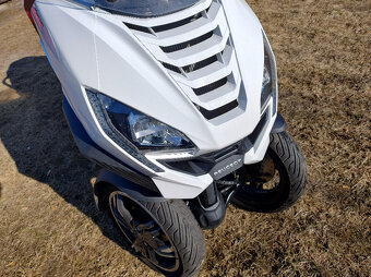 Peugeot Metropolis 400 (2022, řp. sk. B) - 3