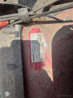 sekačka trávy elektro a benzin - 3