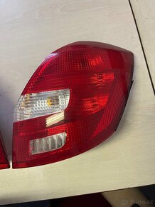 Škoda Fabia 2 zadní světla - 3