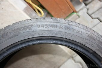 gumy Barum 245/40R18 - 3