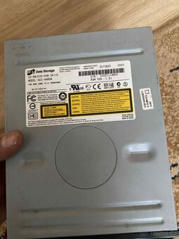 MĚNIČ CD DESEK VW PASSAT B4 - 3